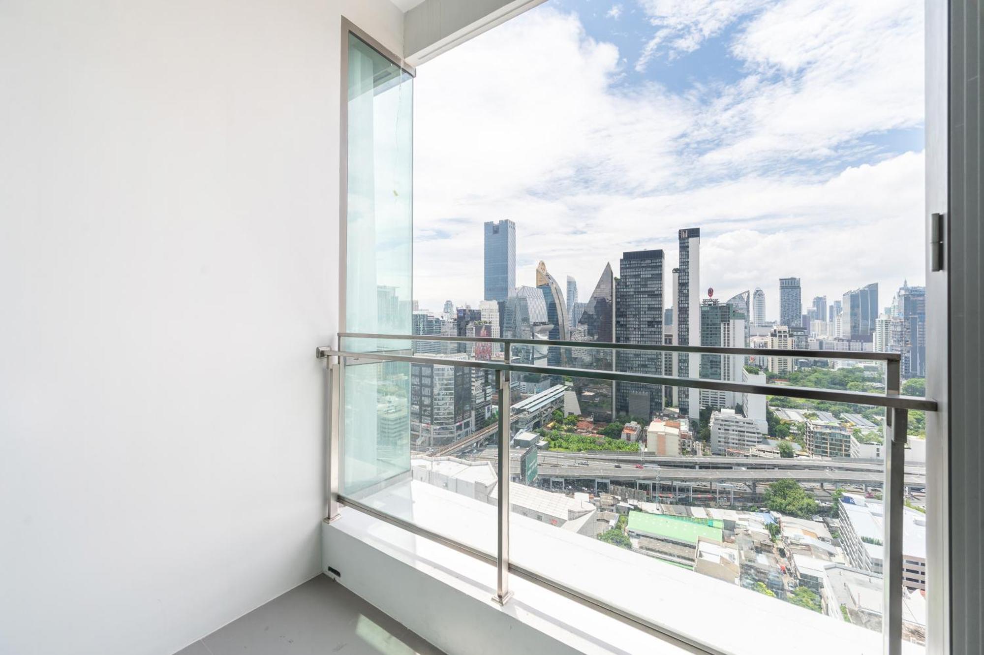 The Rich Residence Sukhumvit Nana Bangkok Buitenkant foto