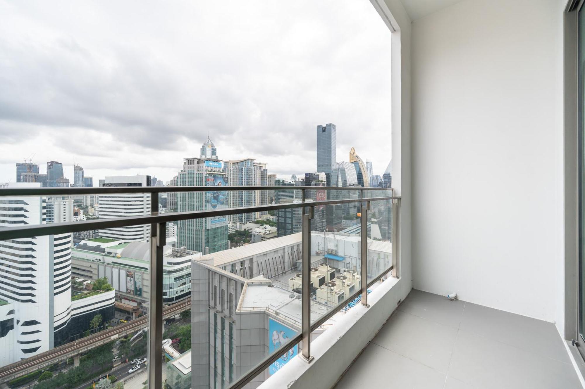 The Rich Residence Sukhumvit Nana Bangkok Buitenkant foto