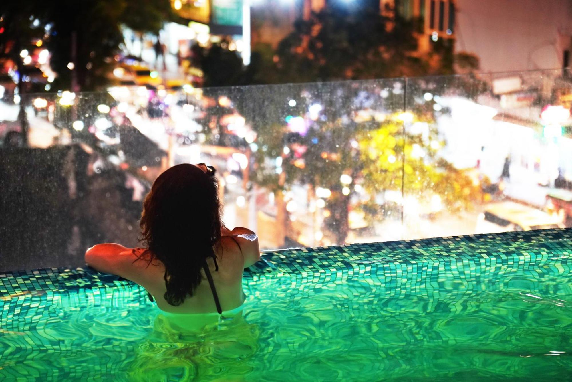 The Rich Residence Sukhumvit Nana Bangkok Buitenkant foto