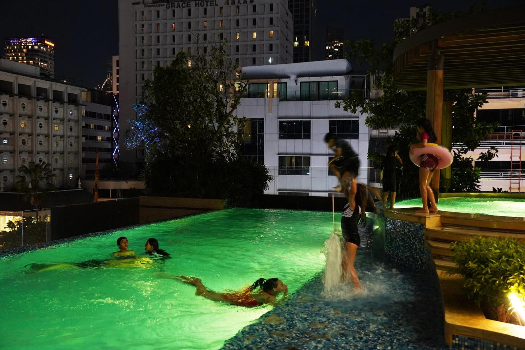 The Rich Residence Sukhumvit Nana Bangkok Buitenkant foto